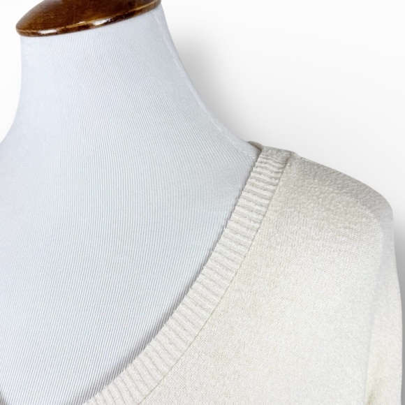 Anthropologie Cream V Neck Long Sleeve Fleece Sweater L - Picture 10 of 13